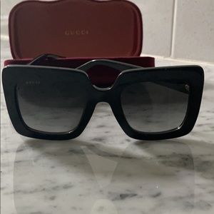 Gucci sun glasses